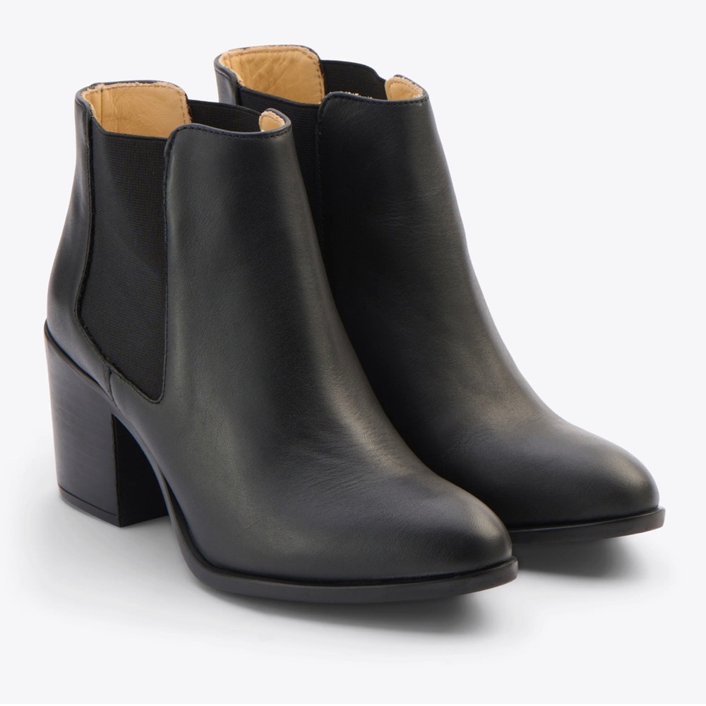 NISOLO Heeled Chelsea Commuter Boot